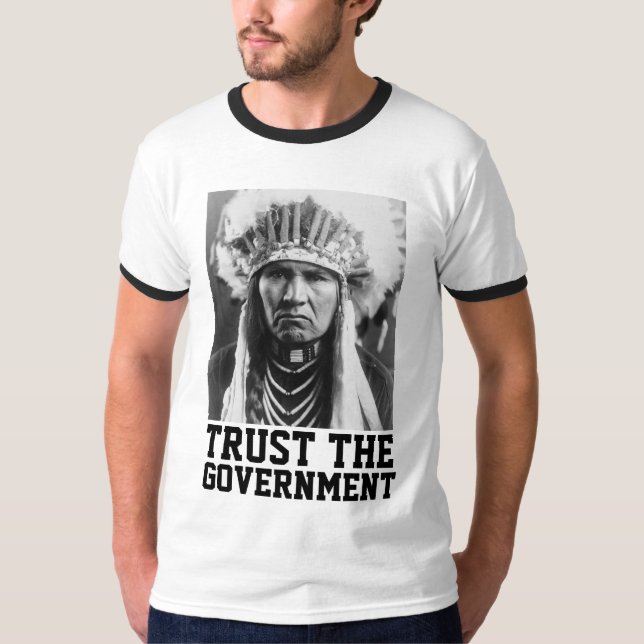 CONFIAR EN LAS CAMISETAS INDIAS DEL GOBIERNO (Anverso)