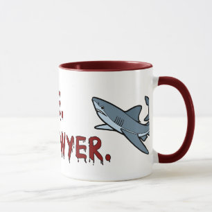 Confíe en que yo es una taza del tiburón del