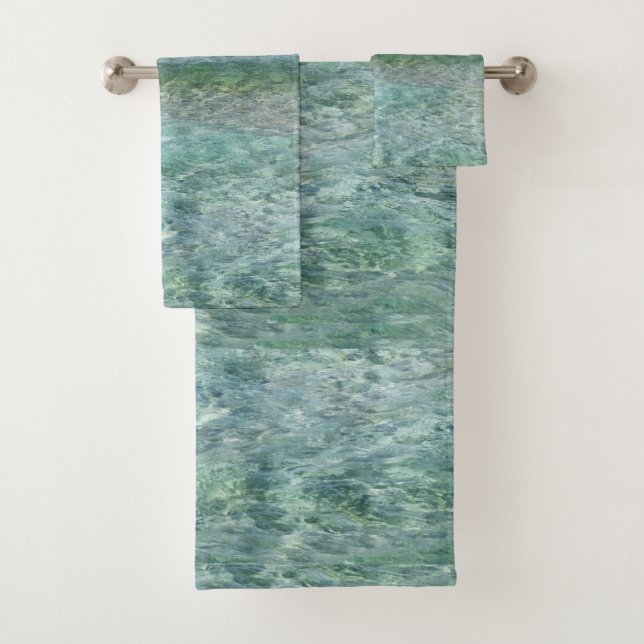 Conjunto de toallas de olas tranquilas de la playa (In situ)