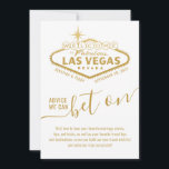 Consejos para Apostar sobre los deseos y consejos<br><div class="desc">La tarjeta de Boda temático de Las Vegas o Bridal Shower Advice & Well Wishes Card incluye un nombre personalizado Bienvenido al fabuloso Rótulo de Las Vegas en blanco y oro con una divertida y única redacción de "Consejos que podemos hacer" y espacio para consejos matrimoniales, buenos deseos y consejos...</div>