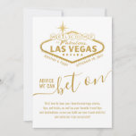 Consejos para Apostar sobre los deseos y consejos<br><div class="desc">La tarjeta de Boda temático de Las Vegas o Bridal Shower Advice & Well Wishes Card incluye un nombre personalizado Bienvenido al fabuloso Rótulo de Las Vegas en blanco y oro con una divertida y única redacción de "Consejos que podemos hacer" y espacio para consejos matrimoniales, buenos deseos y consejos...</div>