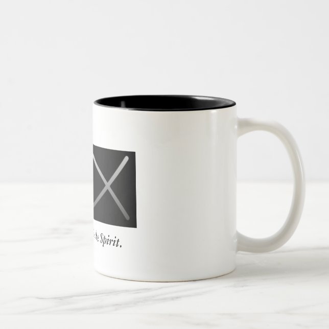 Consumición en la taza de café del alcohol (Derecha)