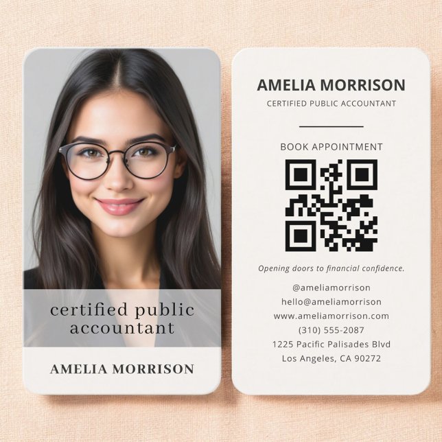 Contador de Impuestos Certificado Foto Moderna (Subido por el creador)