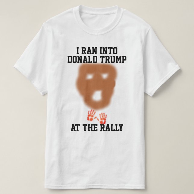 Contra Donald Trump En La Camiseta De La Manifesta (Diseño del anverso)