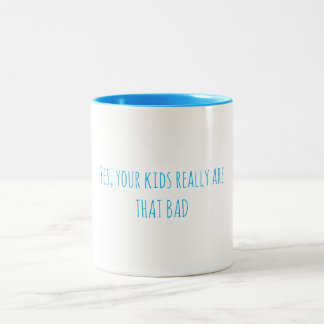 Copa de café de niños malos