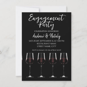 Copas de vino con vino tinto en invitación negra