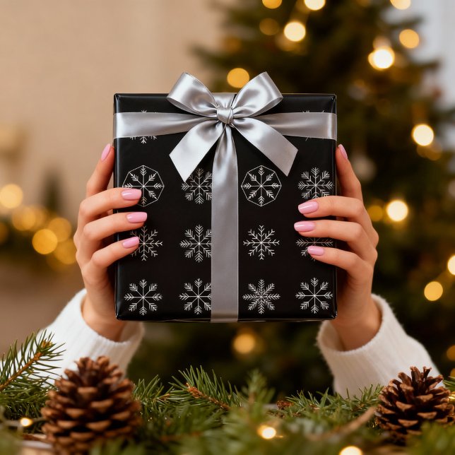 Copos de nieve blancos sobre papel de regalo de Na (Subido por el creador)