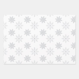 Copos de nieve con papel de envolver blanco
