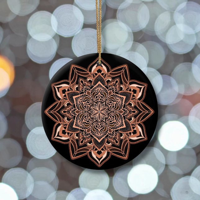 Copper Snowflake sobre el adorno de cerámica negra (Subido por el creador)