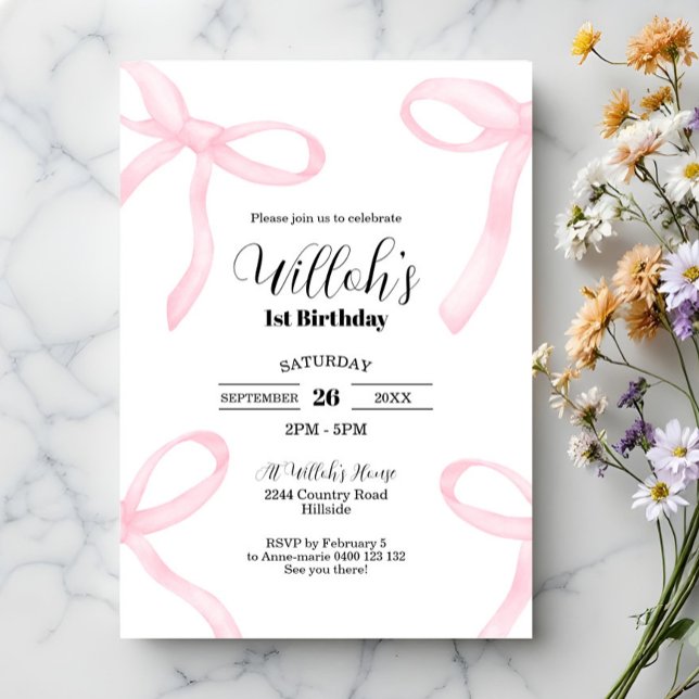 Coquette Rosa Bows Invitación de cumpleaños (Coquette 1st Birthday invitation. Modern invitation with watercolor baby pink bows)