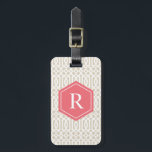 Coral & Beige Trellis | Etiqueta de maleta<br><div class="desc">Viajar con estilo con una etiqueta de equipaje de diseño personalizado! Etiquetas modernas y de diseño vestirán su equipaje y le facilitarán la identificación rápida de su equipaje en el equipaje. Personalice este elemento agregando su monograma Datos iniciales y de contacto. Personalizar fácilmente el color de fondo a la sombra...</div>