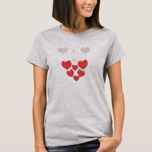Corazón + Corazón = top enrrollado de la camiseta (Anverso)