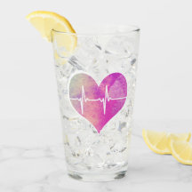 Corazón de acuarela púrpura EKG