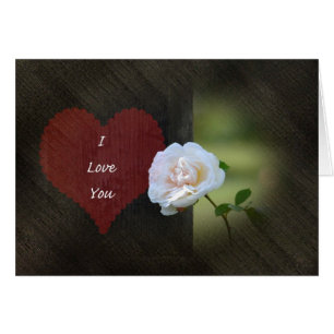 Corazón de amor de rosa blanca