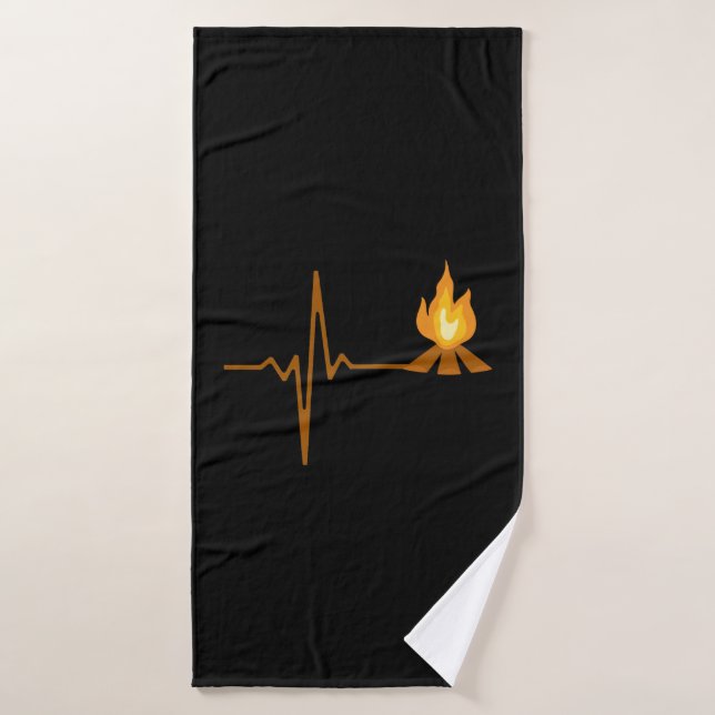 Corazón de fogata de camping (Toalla de baño)