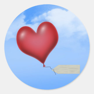 Corazón de globo único con etiqueta de mensaje
