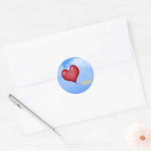 Corazón de globo único con etiqueta de mensaje