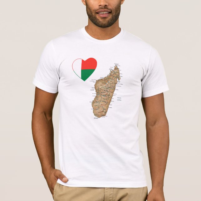 Corazón de la bandera de Madagascar y camiseta del (Anverso)