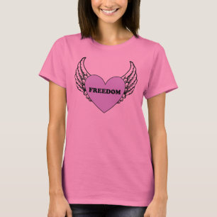 Corazón de la Libertad con las alas camiseta de ti