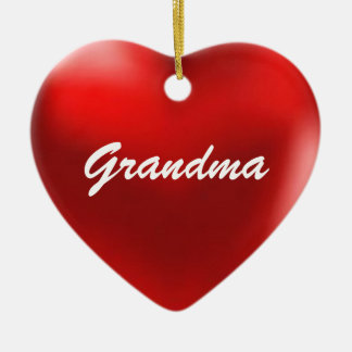 Corazón del ornamento de la abuela