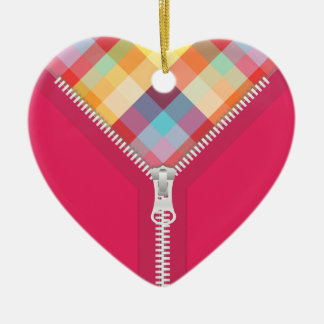 Corazón desabrochado del ornamento de los colores