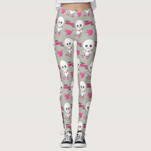 Corazón Embrujado: Muñeca Vudú y Leggings de Coraz