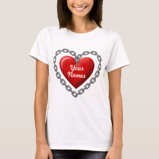 Corazón en la camiseta de las cadenas