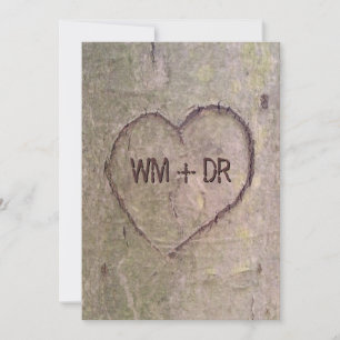 Corazón esculpido en invitaciones de boda de árbol