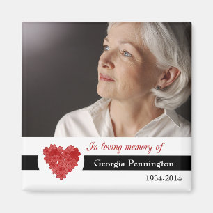 Corazón floral moderno en memoria del imán de la