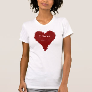 Corazón rojo lindo en la camiseta roja de las