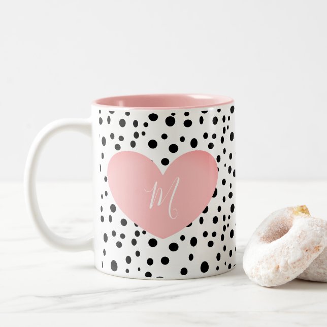 Corazón rosado monogramado y tazas de puntos (Con donut)