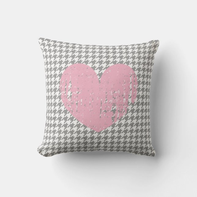 Corazón rosado y almohada de tiro gris del modelo (Anverso)