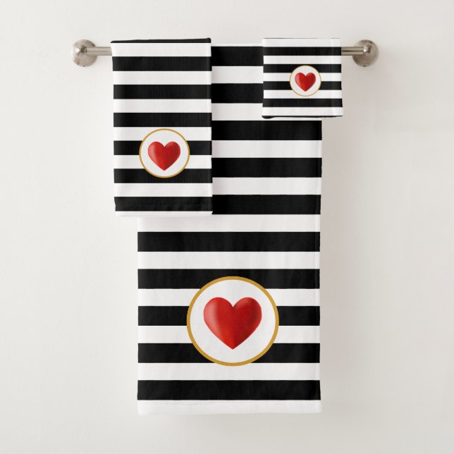 Corazón sobre rayas blancas y negras (In situ)