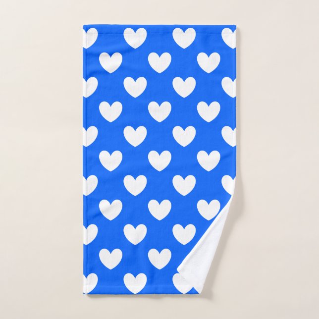 Corazones de polka blanca en azul (Toalla de mano)