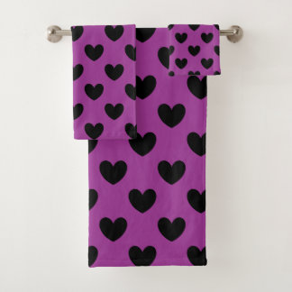 Corazones de polka negra en morado