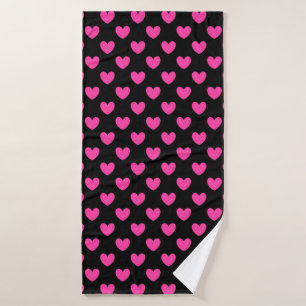 Corazones de polka rosa fucsia en negro