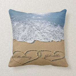 Corazones del amor en la almohada personalizada