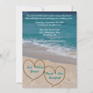 Corazones en la invitación a la boda de la playa