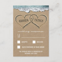 Corazones en las tarjetas RSVP de la boda Sand Bea