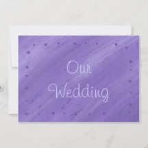 Corazones morados en invitación de boda morada com