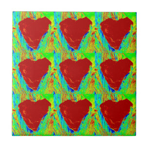 corazones rojos sobre azulejos verdes