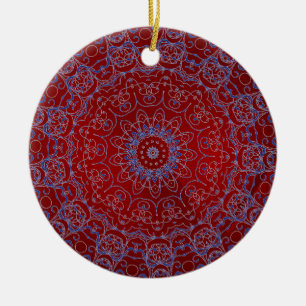 Corazones rojos y ornamento de encaje azul