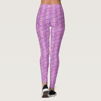 Corazones y leggings púrpuras estriadas con flores