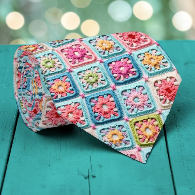 Corbata 70s Granny Square Crochet Necktie (Subido por el creador)