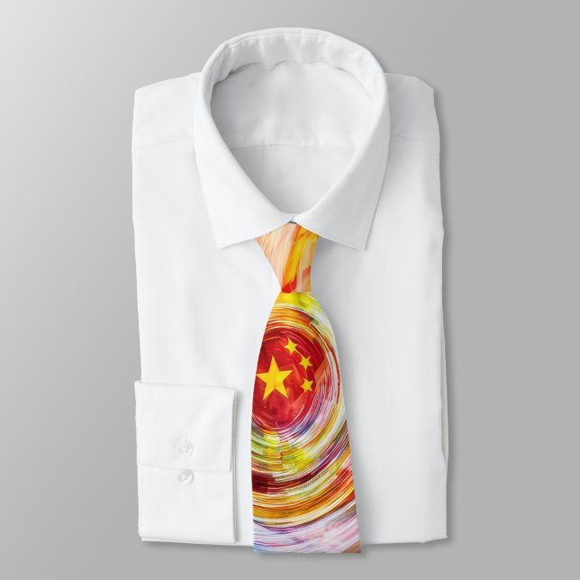Corbata abstracta de fusión de estrellas USA-China ("A vivid swirl of color and culture piece")