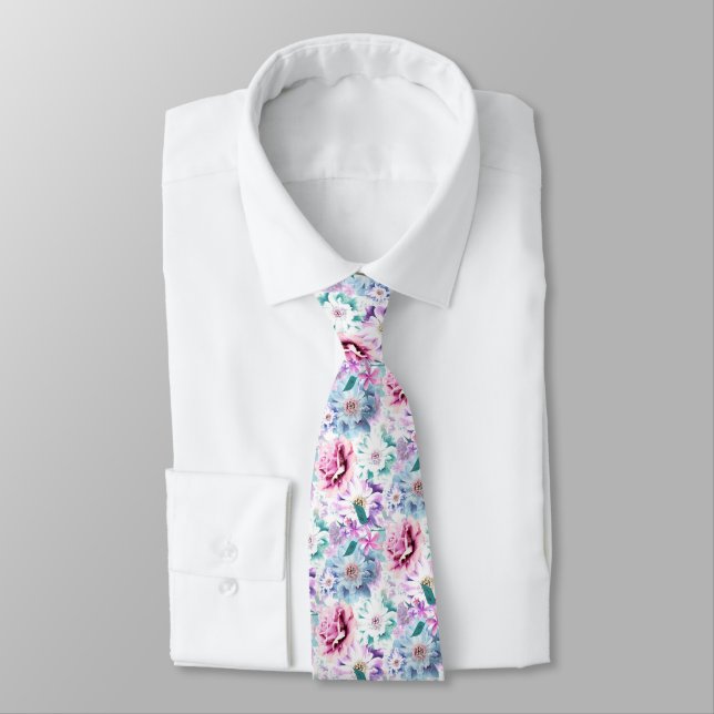 Corbata Acuarela flores rosadas, azules.  (Atado)