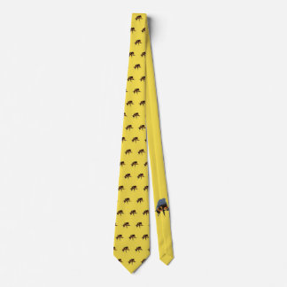 Corbata Ajuste a la "abeja" atada