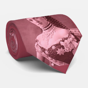 Corbata Alexandra de Dinamarca en letra rosa