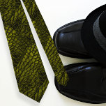 Corbata Alligator Color Dorado Faux Leather・Doble cara<br><div class="desc">El cuero de lagarto es de oro y negro,  brillante y texturado. Será un acabado falso,  pero tendrá ese aspecto de piel escamosa.</div>