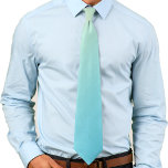 Corbata Amarillo pastel, verde, rosa azul Ombre<br><div class="desc">Un hermoso gradiente diagonal que se desvanece de un amarillo pálido a un verde turquesa claro. Los colores pastel son relajantes y relajantes. Una gran elección para primavera o verano.</div>